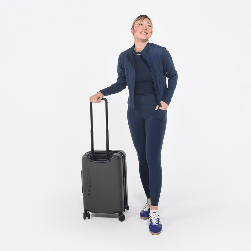 Load image into Gallery viewer, Meridian | 22" Carry-On - Chromatic Black
