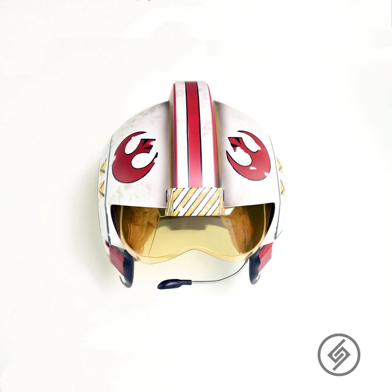 Load image into Gallery viewer, Luke Skywalker Helmet Wall Mount
