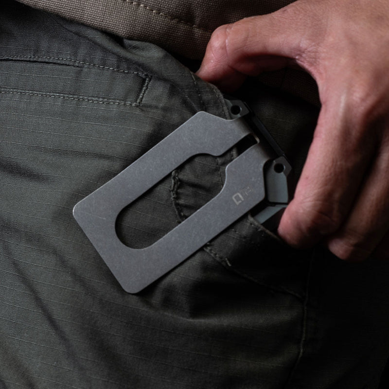 Load image into Gallery viewer, M4 MAVERICK™ RAIL WALLET with TITANIUM CLIP

