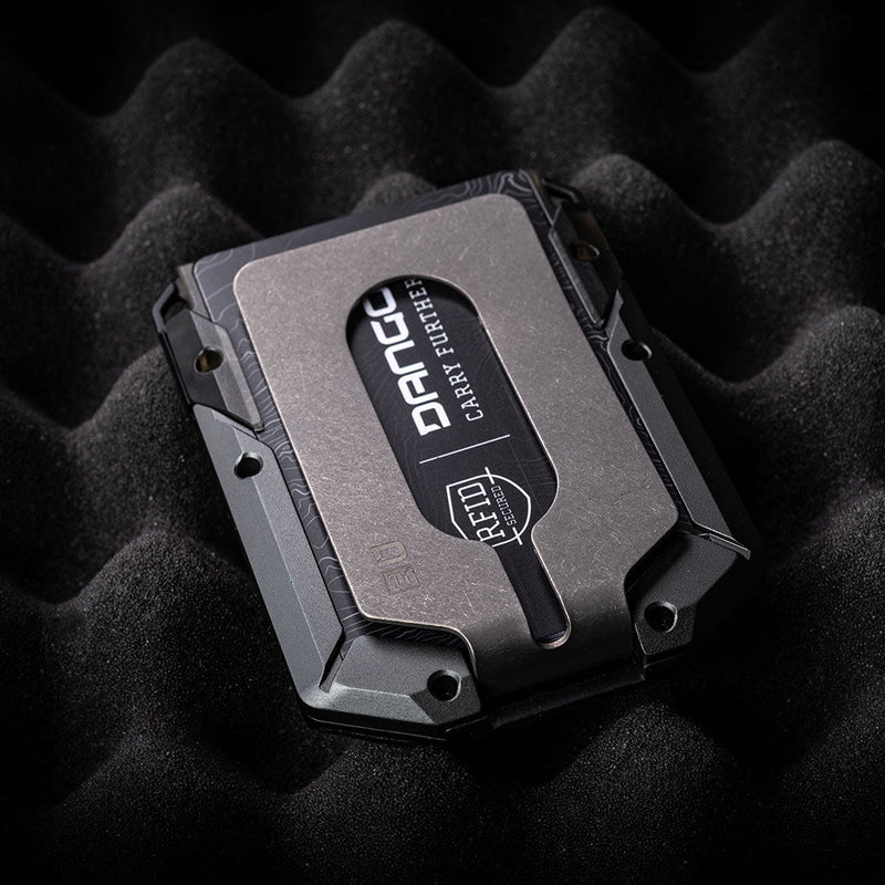 Load image into Gallery viewer, M4 MAVERICK™ RAIL WALLET with TITANIUM CLIP
