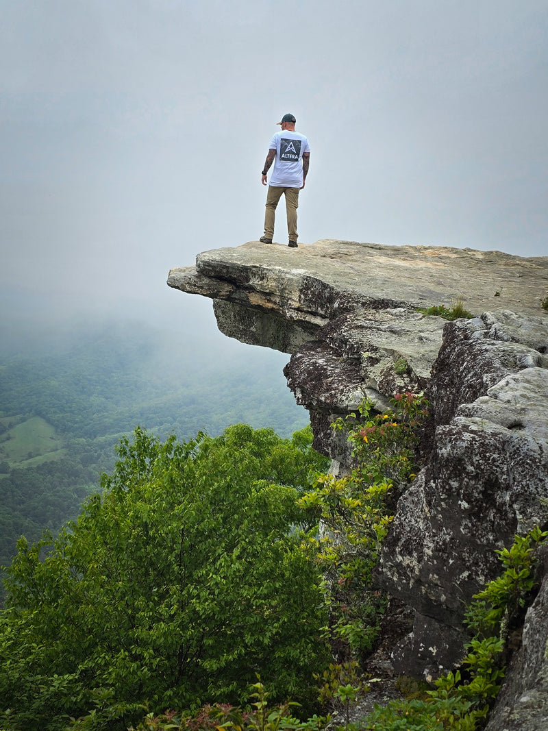Load image into Gallery viewer, Altera Graphic T-Shirt - Navy Blue
