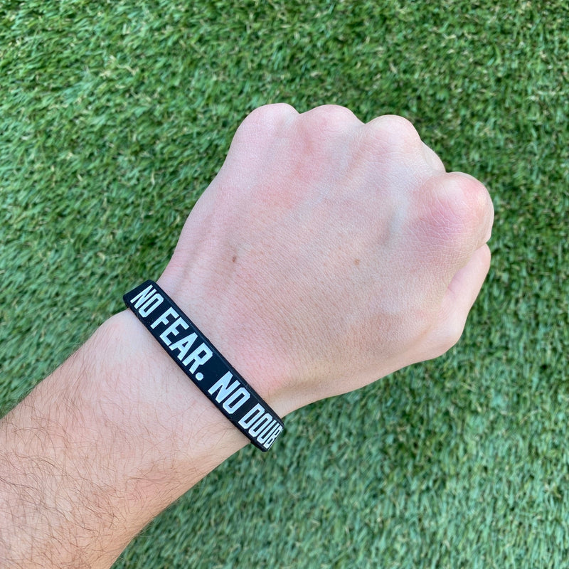 Load image into Gallery viewer, NO FEAR. NO DOUBT. NO WEAKNESS. Wristband
