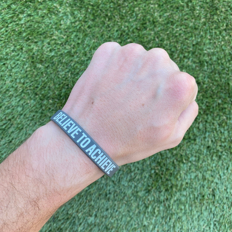 Load image into Gallery viewer, BELIEVE TO ACHIEVE Wristband
