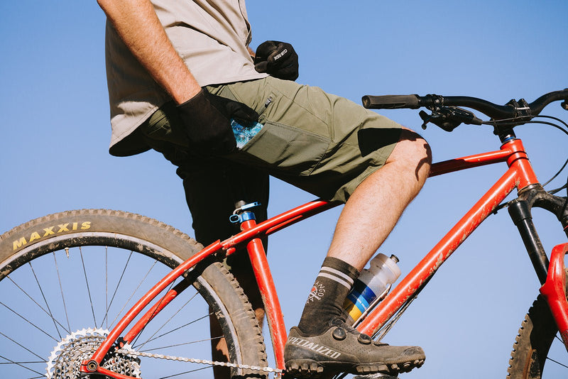 Load image into Gallery viewer, Men's Hifi Shorts 13"
