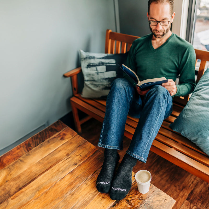 Load image into Gallery viewer, Men's Midweight Merino Wool V-Neck Sweater | 100% Merino Wool
