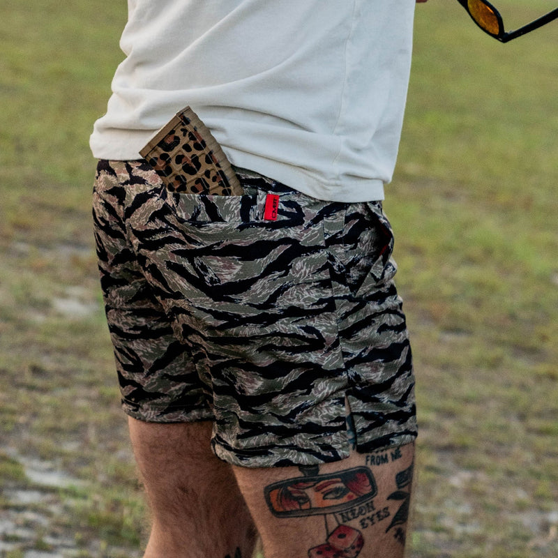 Load image into Gallery viewer, Men's Hooch Daddy Mesh Shorts | 5"
