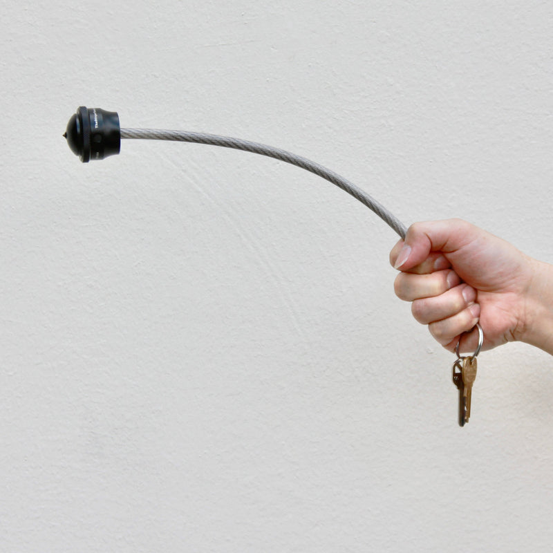 Load image into Gallery viewer, Stinger Whip Car Emergency Tool (Monkey Fist)
