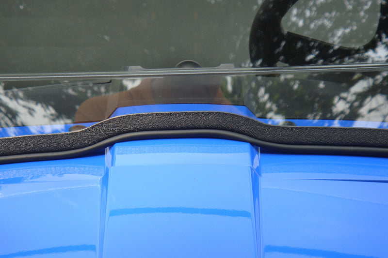 Load image into Gallery viewer, New Holland Rustler 115 - 2 Piece Vented Windshield w/Clamp Options
