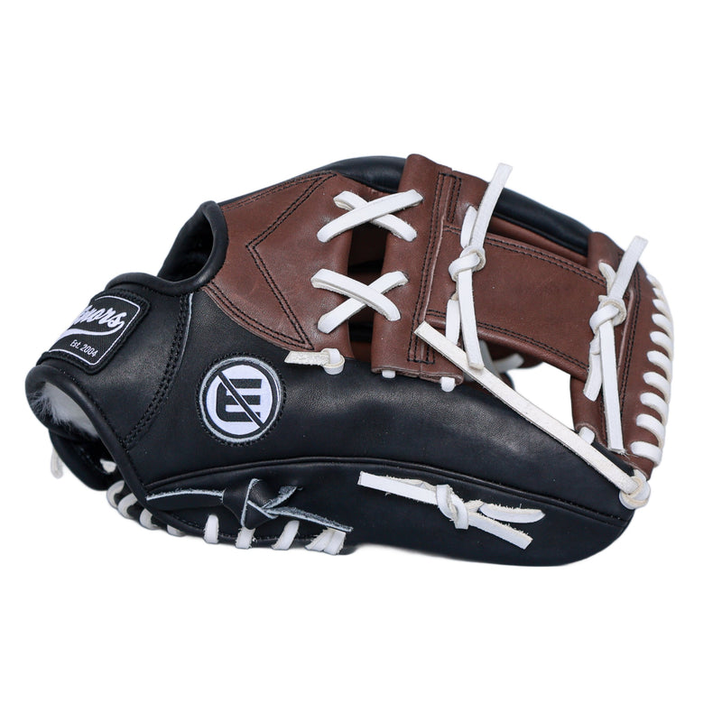 Load image into Gallery viewer, NO E I-WEB CROSS D.W.C. Fielders Glove - 004
