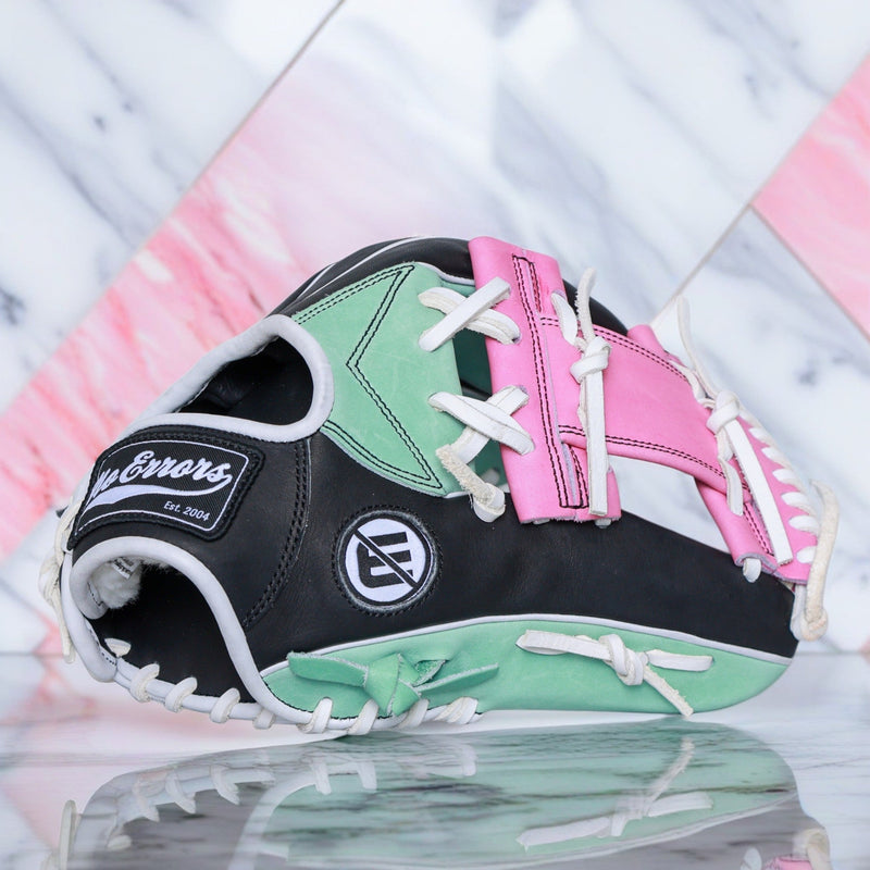Load image into Gallery viewer, NO E I-WEB CROSS D.W.C. Fielders Glove - 005
