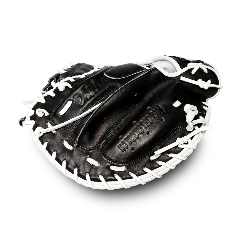 Load image into Gallery viewer, NO E2 1PC DWC Series - 001 - Catchers Mitt
