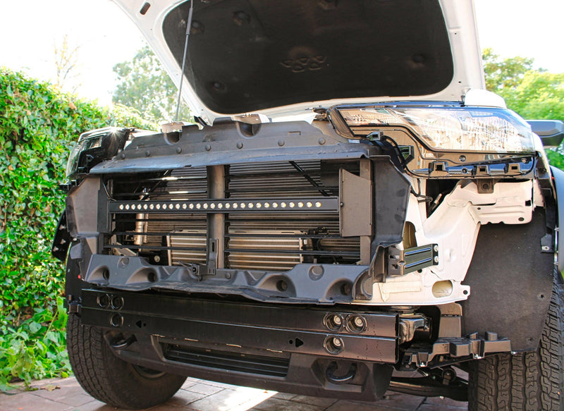 Load image into Gallery viewer, 2023+ Chevrolet Colorado Single 30in Light Bar
