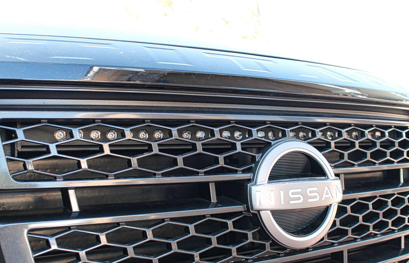 Load image into Gallery viewer, 2017+ Nissan Titan Single 30in Light Bar
