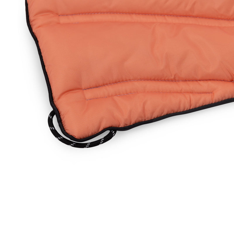 Load image into Gallery viewer, Aura Outdoor Puffer Blanket
