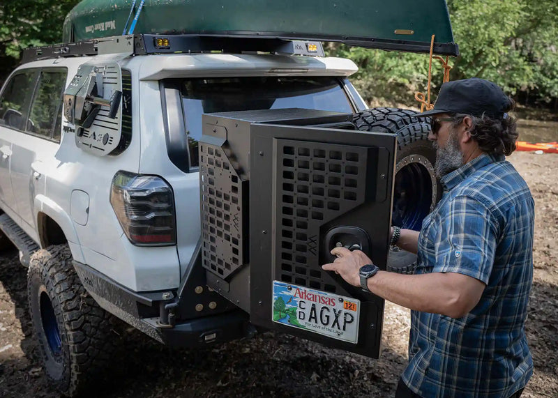 Load image into Gallery viewer, Universal Overland Storage Box (19x28x15)
