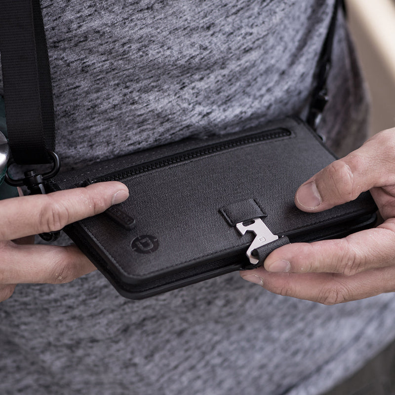 Load image into Gallery viewer, P02 PIONEER™ TRAVEL WALLET
