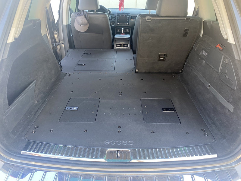 Load image into Gallery viewer, Porsche Cayenne 2011-2017 2nd Gen. - Second Row Seat Delete Plate System

