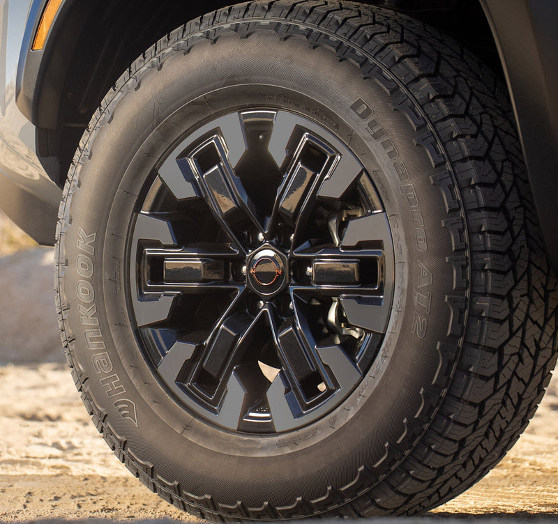 Load image into Gallery viewer, Premium Cast Black Vinyl  Decal Overlays for 2022-2023 Frontier 17" Pro4X Wheels
