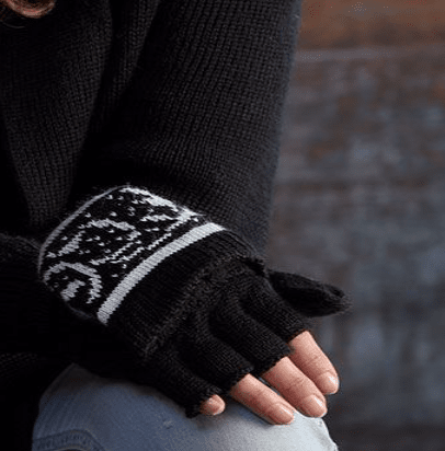 Load image into Gallery viewer, Purple Rain Hat &amp; Glitten Set
