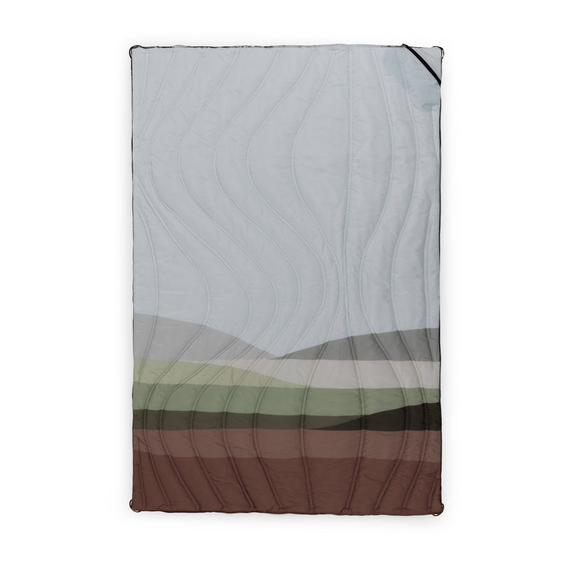 Load image into Gallery viewer, Aura Outdoor Puffer Blanket
