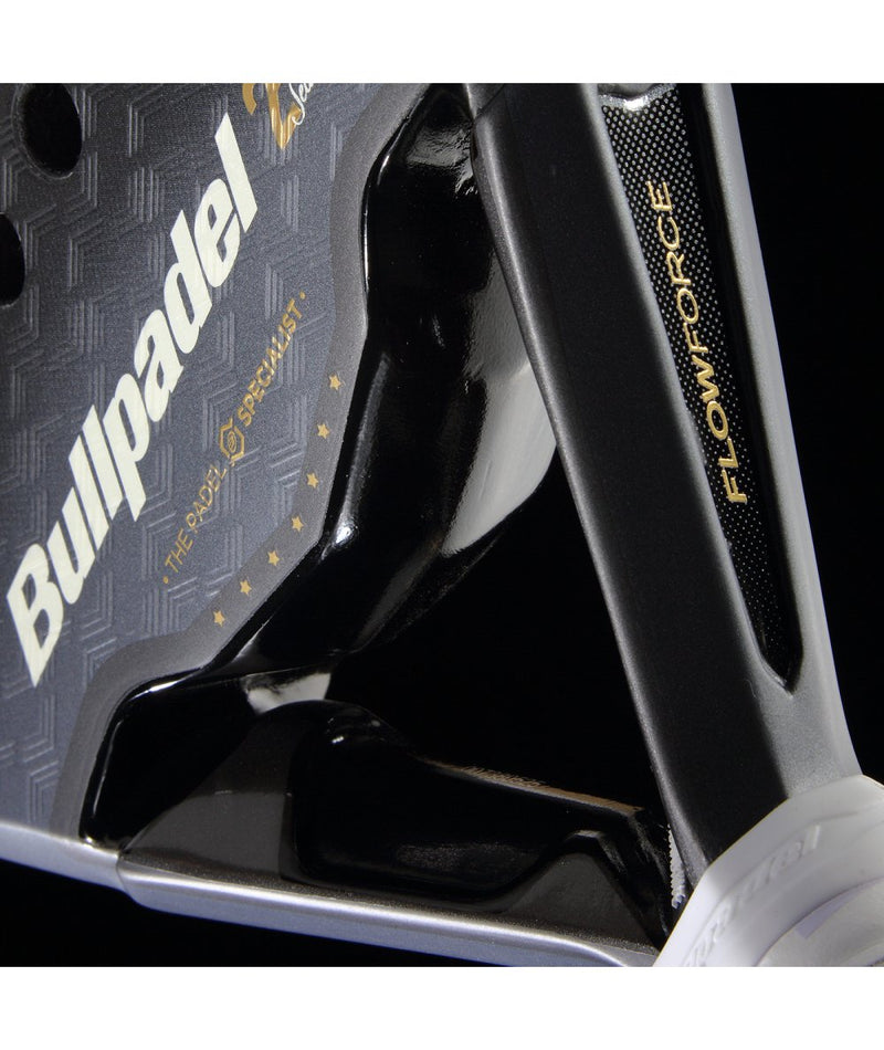 Load image into Gallery viewer, Bullpadel Padel Racket Flow Legend 26
