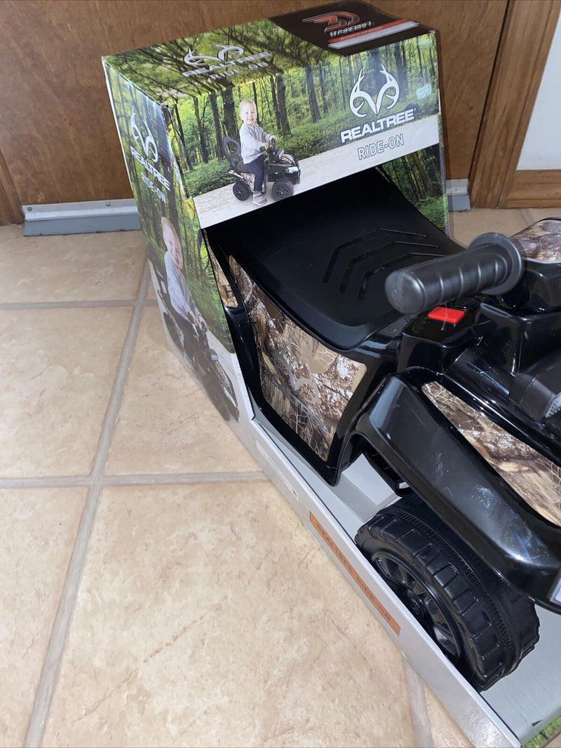 Load image into Gallery viewer, RealTree Ride-On with Working Light Bar for Boys by Dynacraft - Distressed Packaging
