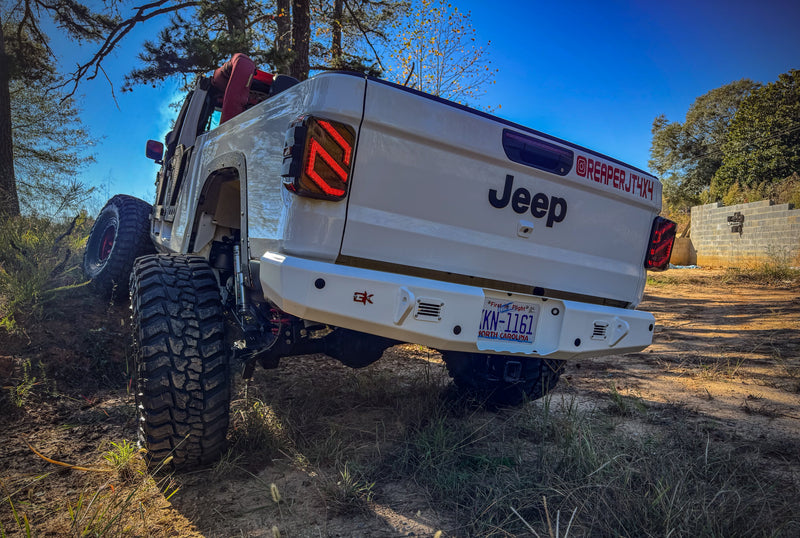 Load image into Gallery viewer, Gauntlet Rear Bumper for 2020+ Jeep Gladiator JT
