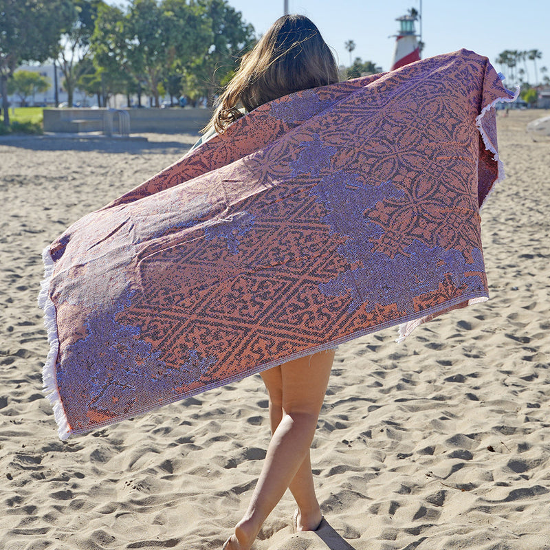 Load image into Gallery viewer, Regal - Turkish Beach Towel
