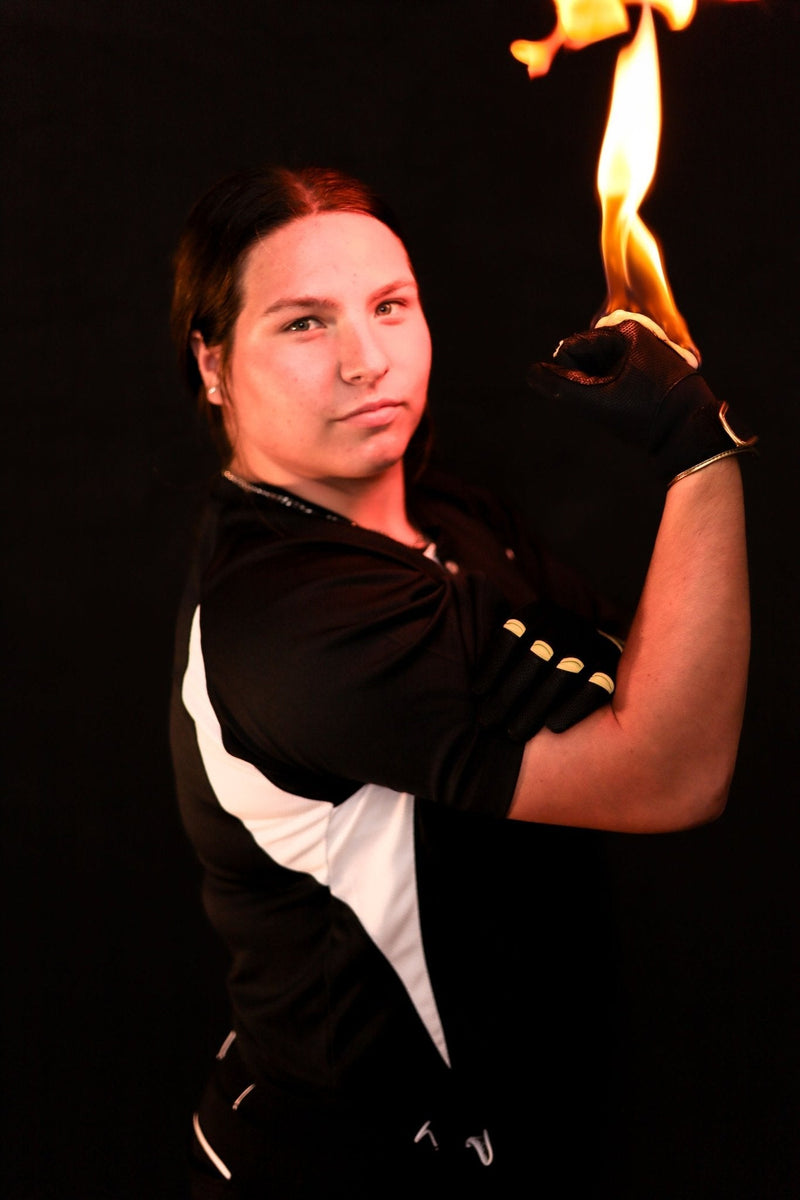 Load image into Gallery viewer, Resilient Championship Fastpitch Batting gloves - Black and Gold
