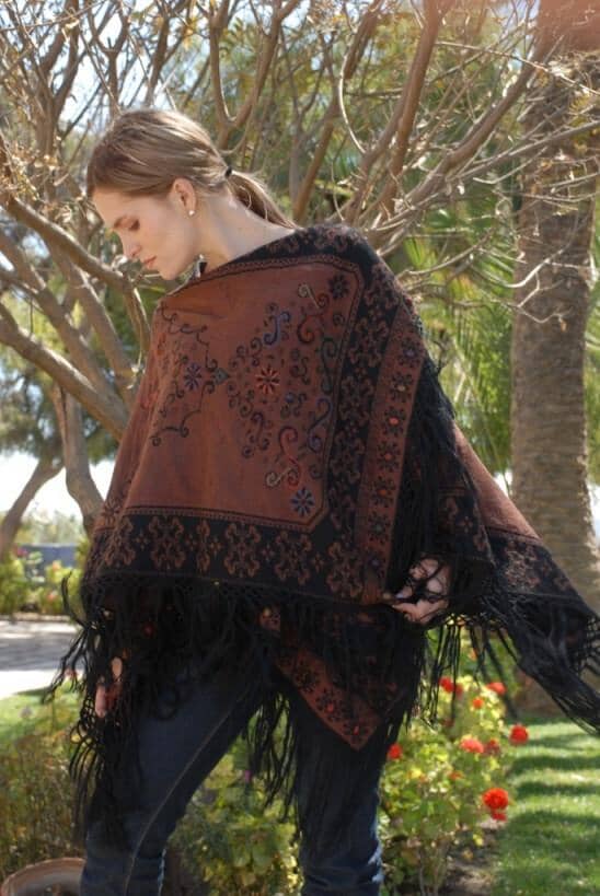 Load image into Gallery viewer, Reversible Floral Alpaca Ruana
