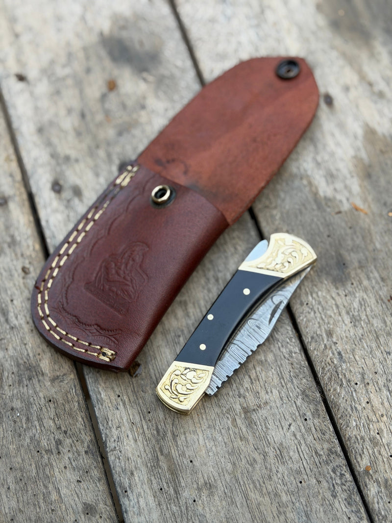 Load image into Gallery viewer, Handmade Brass Crown Folding Hunter 8" with black resin and horn handle
