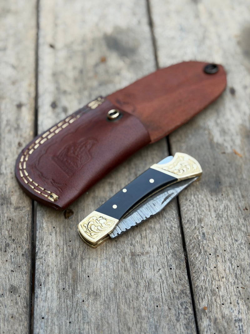Load image into Gallery viewer, Handmade Brass Crown Folding Hunter 8" with black resin and horn handle
