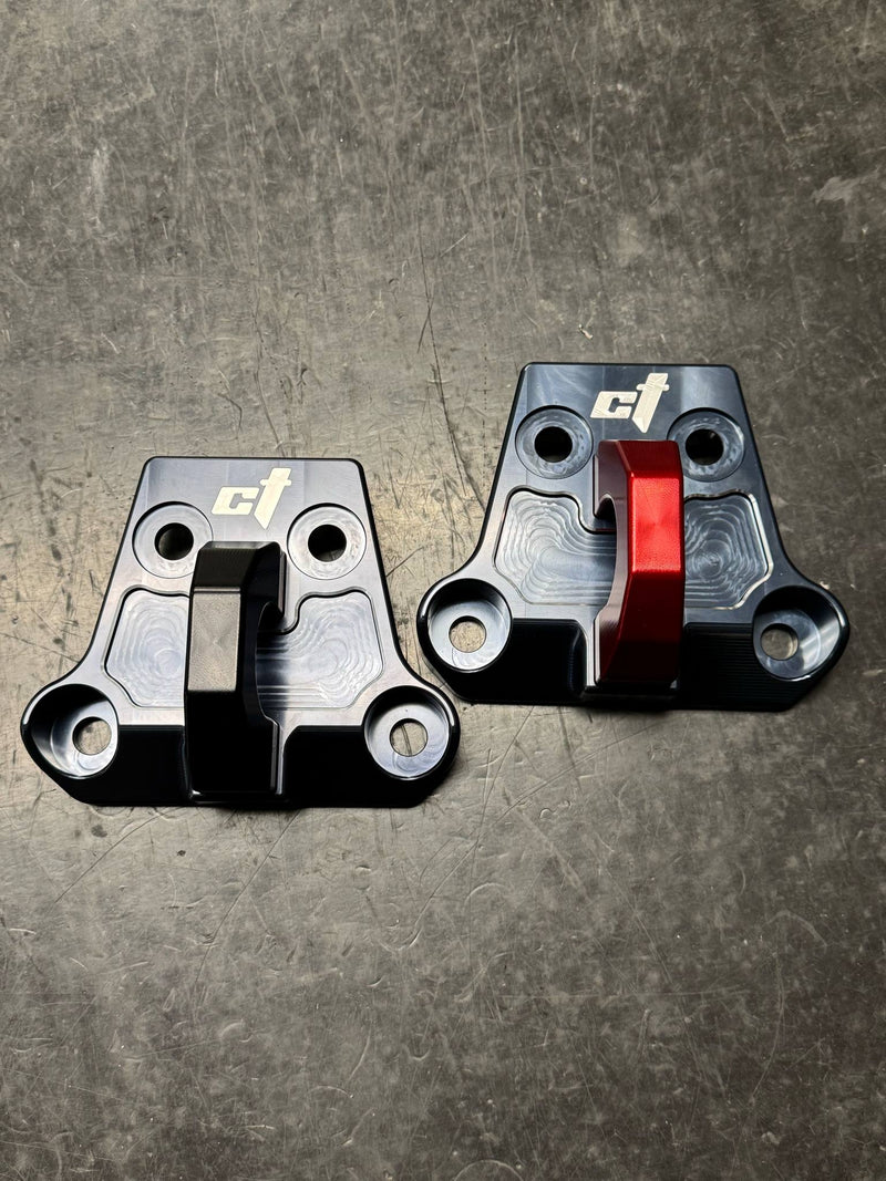 Load image into Gallery viewer, Maverick R Tow Plate
