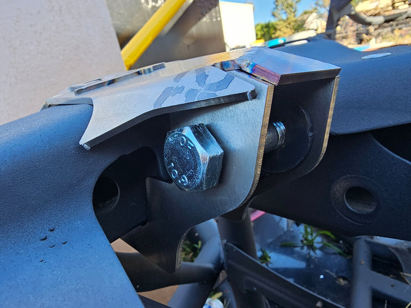 Load image into Gallery viewer, Maverick R Weld On Front Shock Brace
