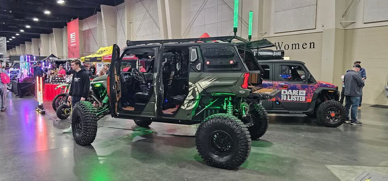 Load image into Gallery viewer, Fatty LED Light Whips (Pair)
