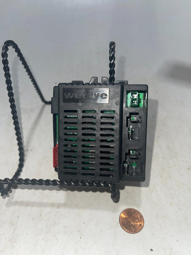 12V Kids Electric Ride-On Car with 2.4G Bluetooth Receiver and Remote Control