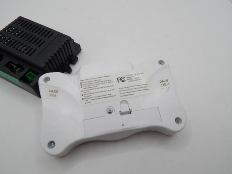 Load image into Gallery viewer, 12V Kids Ride-On Car with 2.4G Bluetooth Remote Control and Receiver
