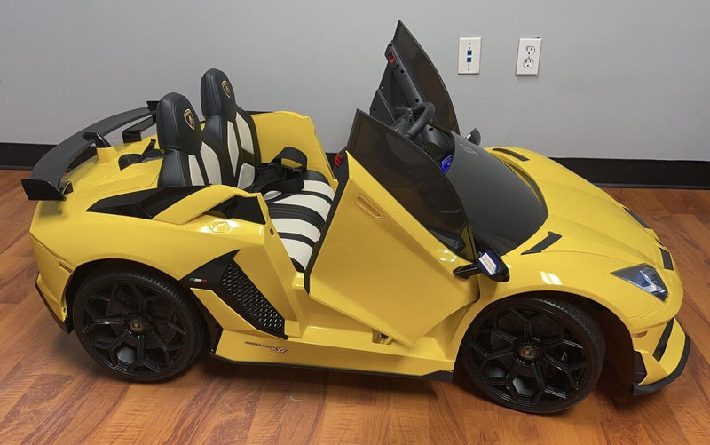 Load image into Gallery viewer, 24v Two Seater Children&#39;s Electric Car with Remote Control
