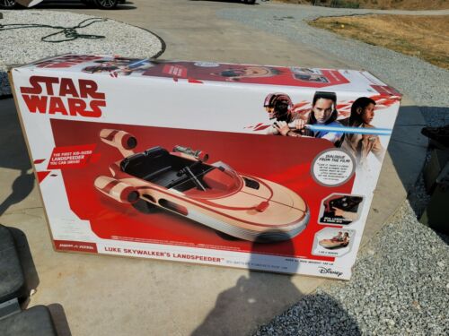 Load image into Gallery viewer, Star Wars Luke Skywalker&#39;s Landspeeder Radio Flyer - Limited Edition

