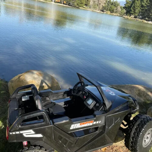 Load image into Gallery viewer, 24V Clash Touchscreen Ride-On Giant Buggy - Razor UTV Rubber Adjustable Side-by-Side
