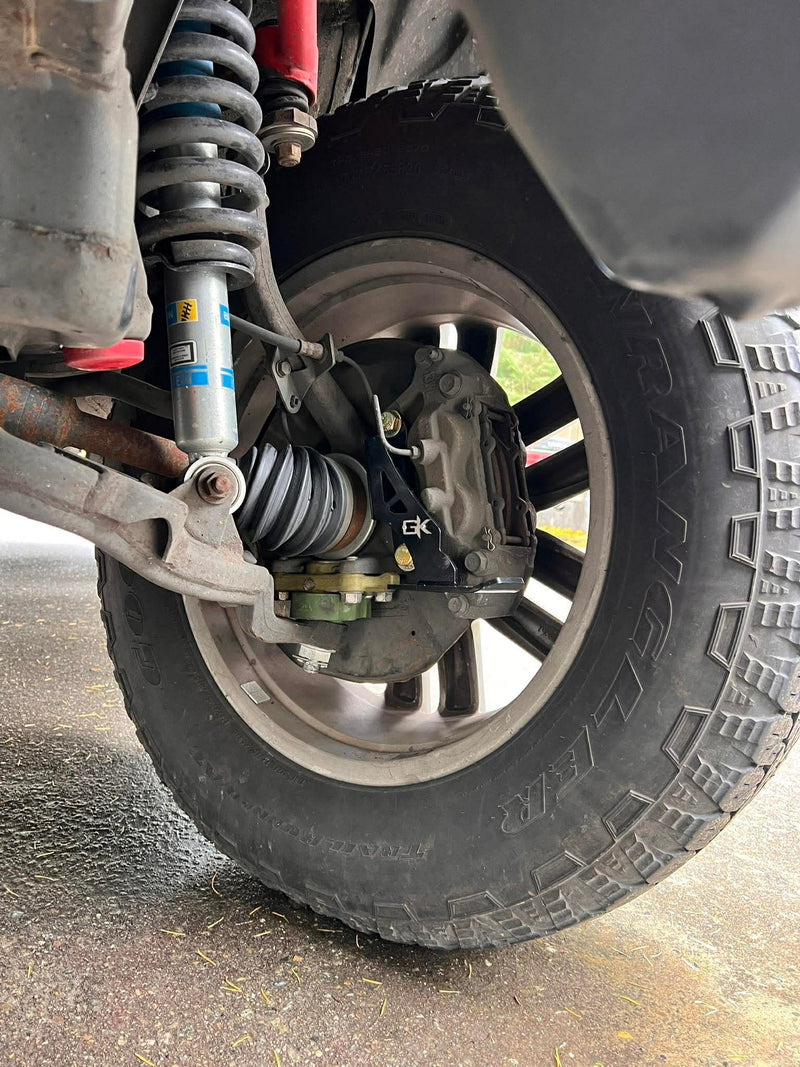 Load image into Gallery viewer, 3rd Gen Toyota 4Runner Steerable Knuckle Pod Light Mounts (1996 - 2002)
