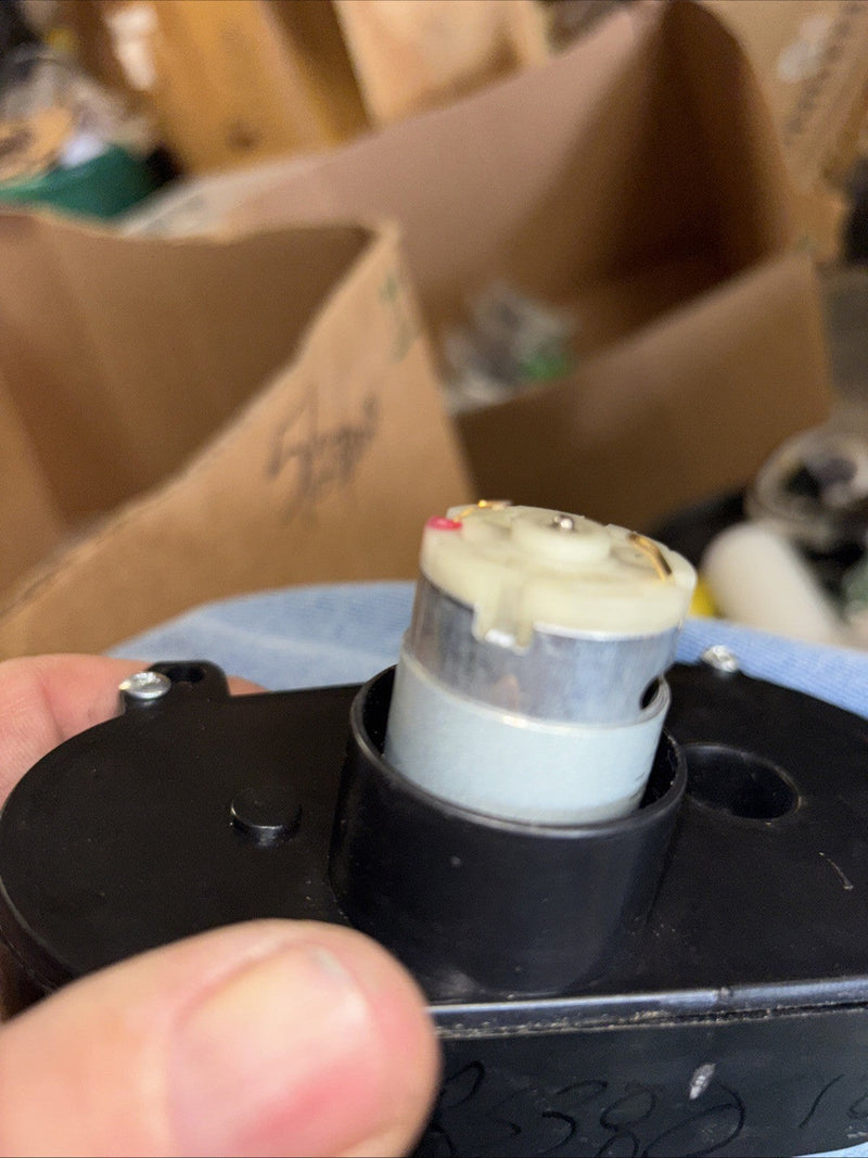 Load image into Gallery viewer, Electric 12V RS380 Steering System for Children&#39;s Ride-On Toys
