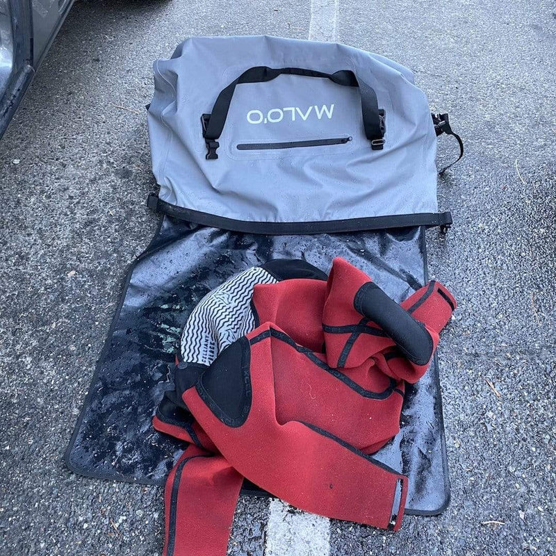 Load image into Gallery viewer, QuickChange Bag– Waterproof Wetsuit Changing Bag for Beach &amp; Travel

