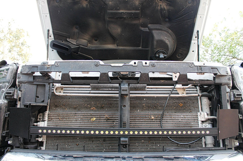 Load image into Gallery viewer, 2020+ Chevrolet Silverado 2500/3500HD Single 40in Light Bar
