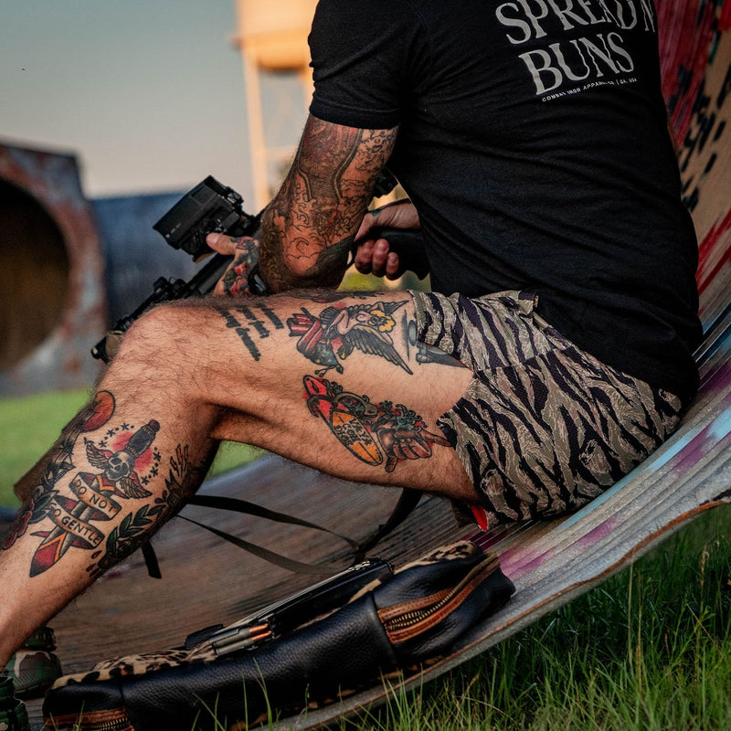 Load image into Gallery viewer, Men's Hooch Daddy Mesh Shorts | 5"
