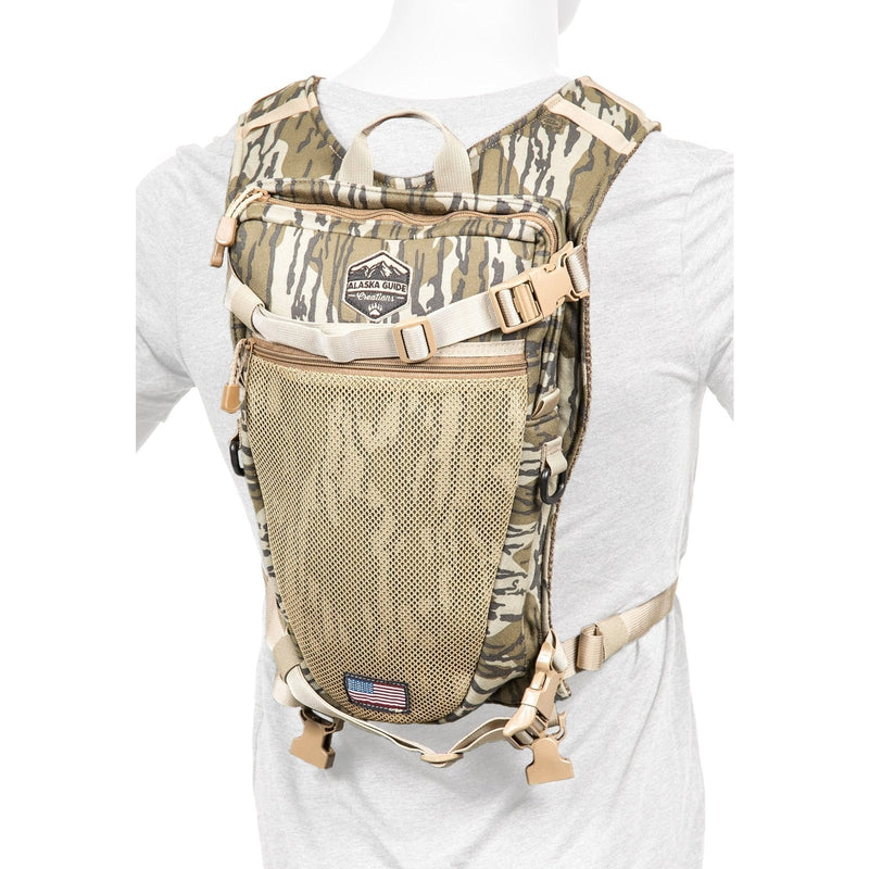 Load image into Gallery viewer, Stalker Hydration Pack
