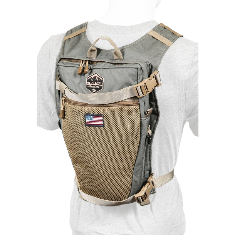Load image into Gallery viewer, Stalker Hydration Pack

