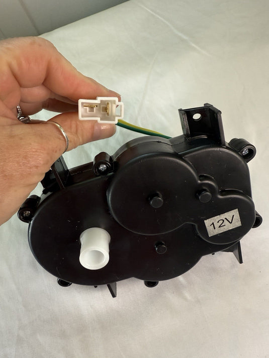 12V Children's Electric Car with Steering Gearbox