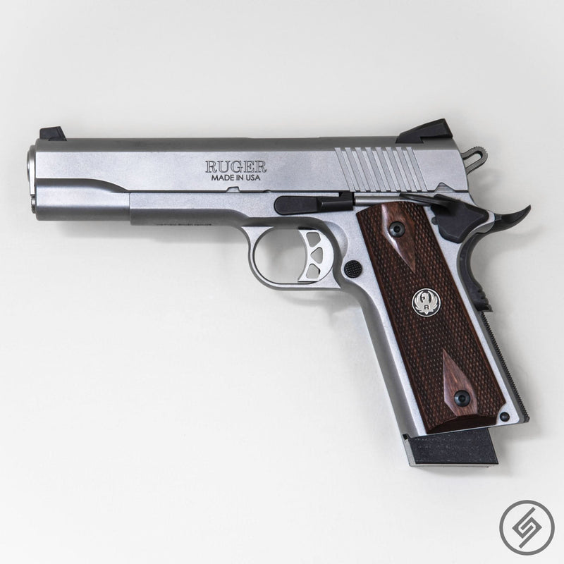 Load image into Gallery viewer, STI 2011 Pistol Wall Storage Hook
