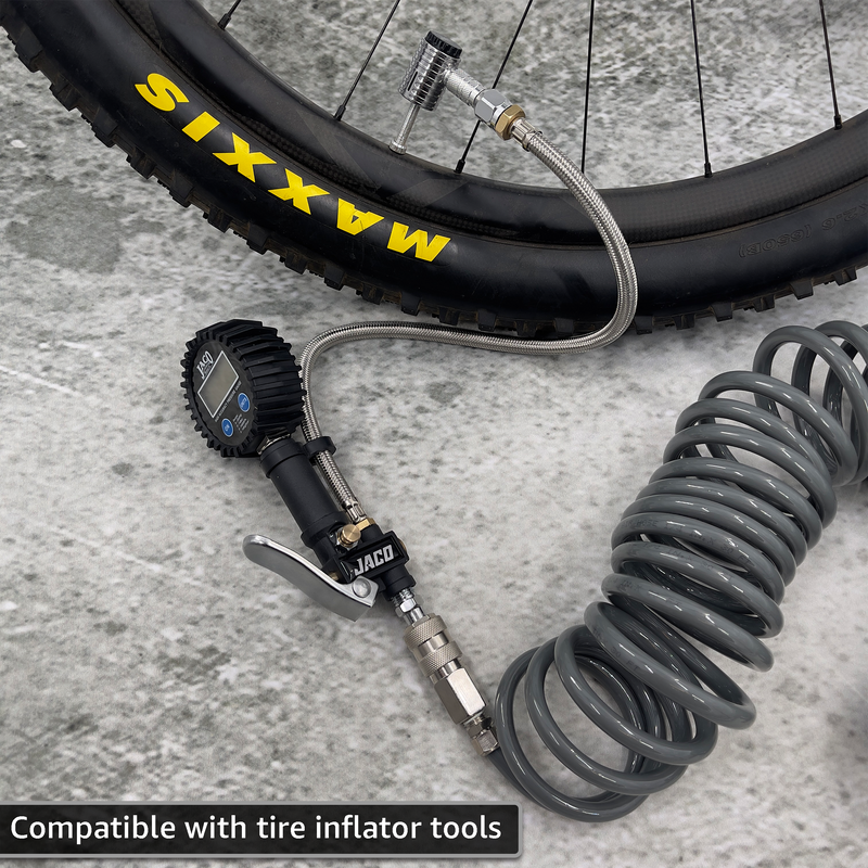 Load image into Gallery viewer, Lightning™ XP Locking Presta Air Chuck for Bike Tires - 1/4&quot; F-NPT (Presta Valves)
